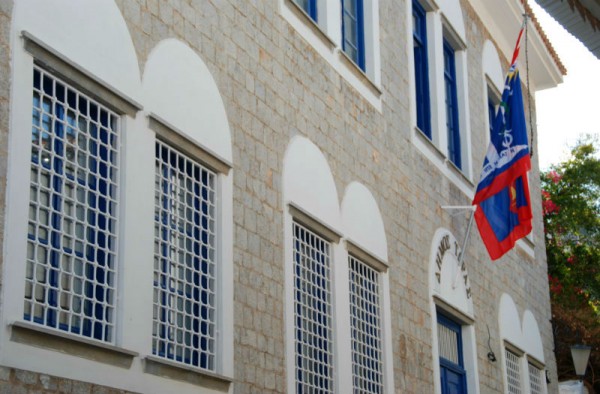 Εννέα θέσεις 8μηνης σύμβασης ανοίγουν στον Δήμο Ύδρας