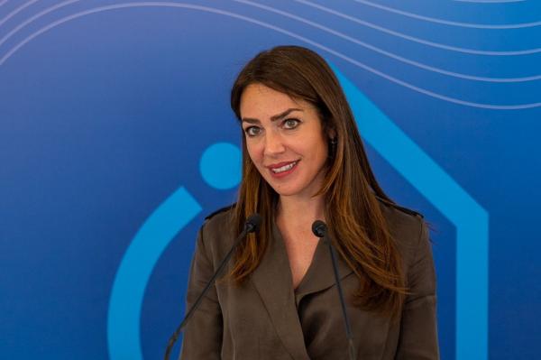 Δόμνα Μιχαηλίδου:  «Προχωράμε σε νέα γενναία αύξηση του κατώτατου μισθού»