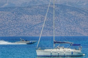 Θανάσιμος τραυματισμός 22χρονου σε ιστιοπλοϊκό κοντά στα Τσελεβίνια