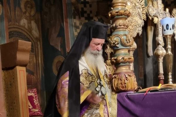 Ο Μητροπολίτης ΕΦΡΑΙΜ τέλεσε στον Καθεδρικό Ναό της Ύδρας την πρώτη Προηγιασμένη Θ. Λειτουργία