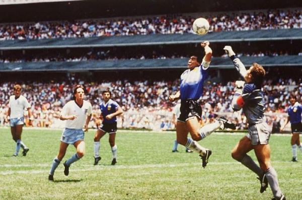 34 χρόνια  από το «γκολ του αιώνα» και «το χέρι του Θεού»