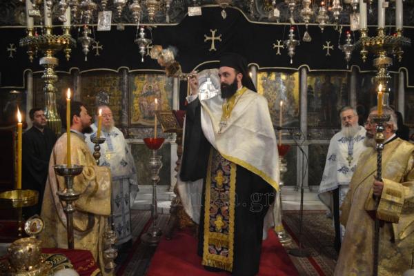 Ο Αρχιμανδρίτης  Νεκτάριος Δαρδανός, προέστη στην Ακολουθία των Γ' Χαιρετισμών στη Μεγαλόχαρη της Τήνου