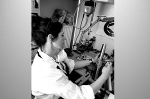 Η Σοφία Γαβαλιά και η σύγχρονη τέχνη μέσα από το εικαστικό κόσμημα