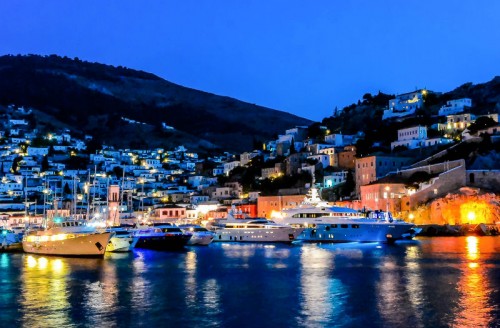 Η Ύδρα στα φώτα της δημοσιότητας