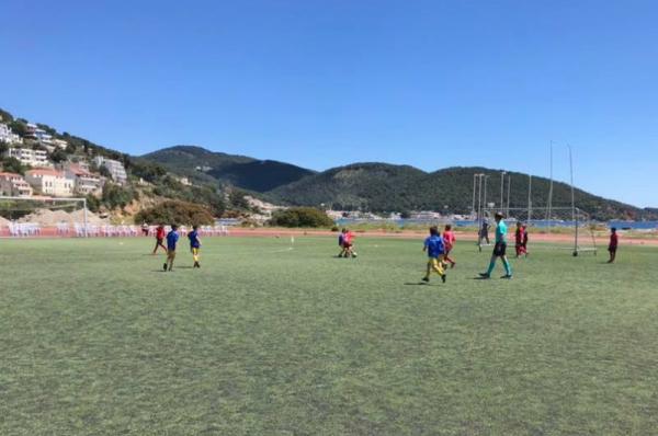 Οι Ακαδημίες ποδοσφαίρου του Α.Ο.Υ και του Τροιζηνιακού έχουν φιλικό αγώνα στο γήπεδο της Ύδρας