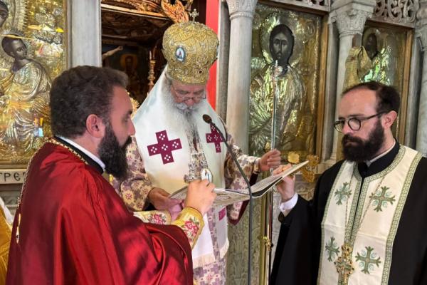 Ο Σεβ. Ποιμενάρχης κ. ΕΦΡΑΙΜ ιερούργησε στον Ι. Καθεδρικό Ναό Ύδρας - Ετέλεσε το καθιερωμένο μνημόσυνο των Ευεργετών της Νήσου