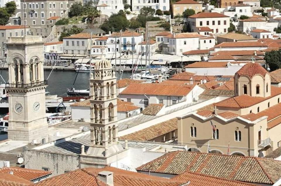Έργα αγάπης  και προσφοράς από τον Ιερό Καθεδρικό Ναό της Ύδρας