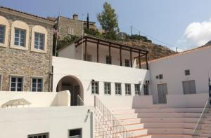 Μια επισήμανση  από τον Σύλλογο Γονέων και Κηδεμόνων Λυκείου Ύδρας