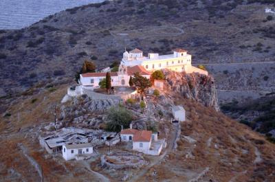 Τον Μητροπολίτη ΕΦΡΑΙΜ θα εκπροσωπήσει στην Μονή Αγίας Τριάδος ο Πρωτοσύγκελλος Νεκτάριος Δαρδανός