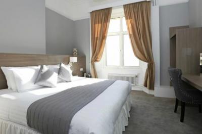 Κορωνοϊός :  Κλείνουν τα τουριστικά καταλύματα της χώρας