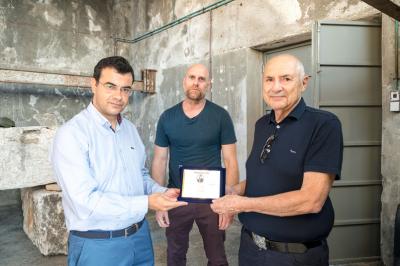 Άνοιξε η έκθεση "199" του Ιδρύματος ΔΕΣΤΕ στα Σφαγεία της Ύδρας