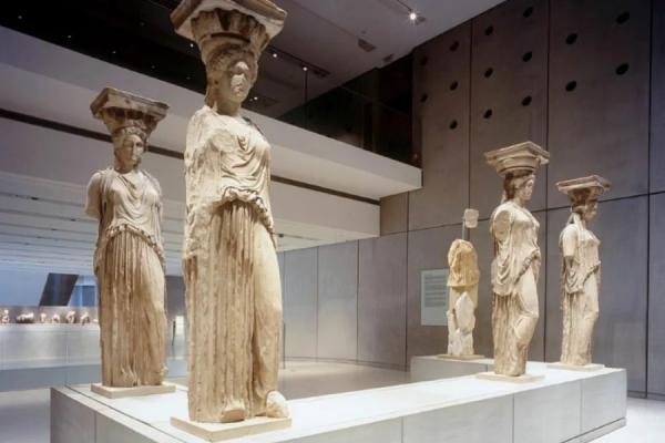 Ελεύθερη Είσοδος   σε Μουσεία και Αρχαιολογικούς χώρους την πρώτη Κυριακή κάθε μήνα έως 31 Μαρτίου