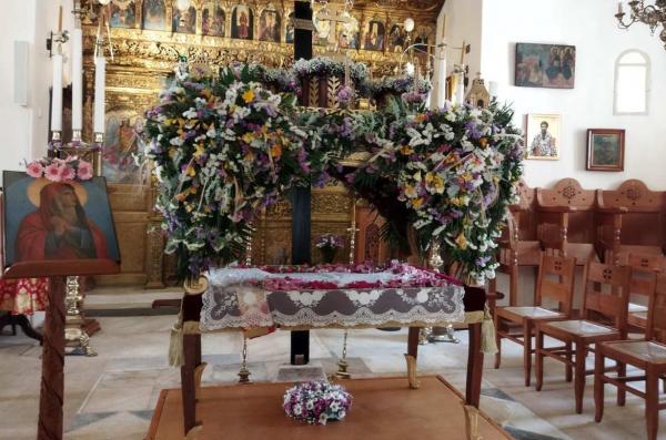 Οι Επιτάφιοι  των ενοριών της Ύδρας