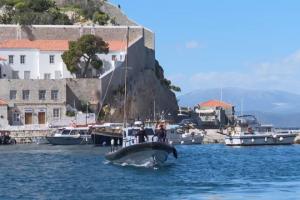 Μηχανική βλάβη  Φ/Γ πλοίου στην Ύδρα