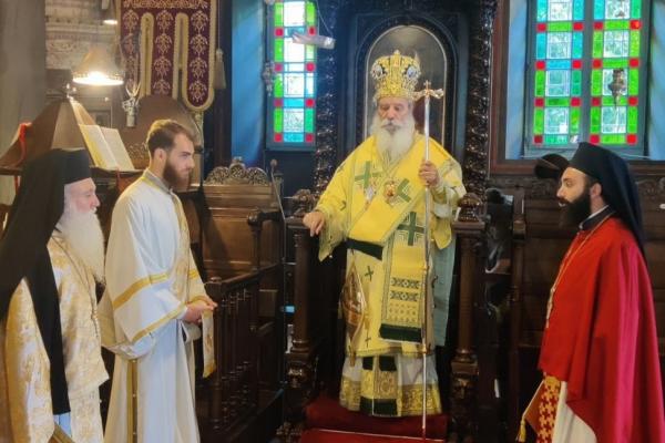 Ο Μητροπολίτης Ύδρας κ. ΕΦΡΑΙΜ ιερούργησε στον Ι. Καθεδρικό Ναό Ύδρας