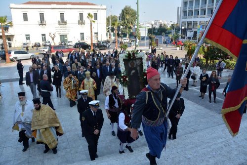 Λιτάνευση ιερής εικόνας Αγίου Κωνσταντίνου Υδραίου στον Πειραιά