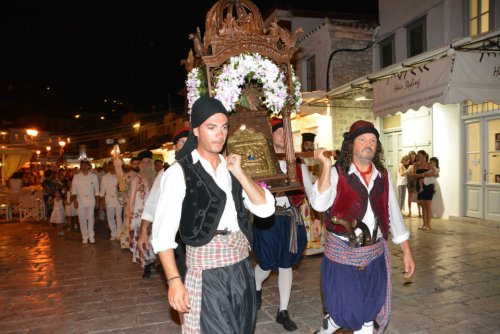 Με μεγαλοπρέπεια γιορτάστηκε η Παναγία στο νησί μας