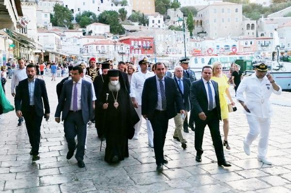 Την Κυβέρνηση εκπροσώπησε στα Μιαούλεια ο Κώστας Κατσαφάδος - Καλά νέα για την προβλήτα στο Μετόχι