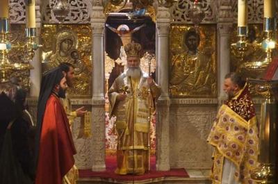 Ανήμερα των Χριστουγέννων ο Μητροπολίτης Ύδρας ΕΦΡΑΙΜ ιερούργησε στον Ι. Καθεδρικό Ναό