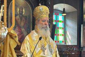 Ο Μητροπολίτης  Ύδρας κ. ΕΦΡΑΙΜ στον Καθεδρικό Ναό για τους Υποψηφίους των Πανελλαδικών και τη Χειροτονία του π. Χρήστου Αγγελάκη