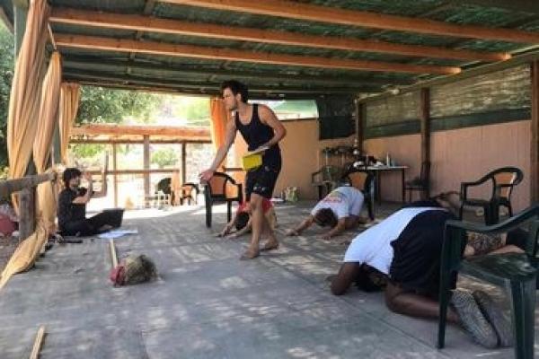 "Βάκχες"   σε σκηνοθεσία Κώστα Γάκη στο θέατρο του Βλυχού στις 3 Αυγούστου