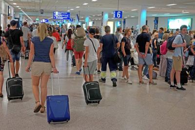 Πάνω   από  50 εκατ.  επιβάτες διακινήθηκαν στα ελληνικά αεροδρόμια το οκτάμηνο του 2023