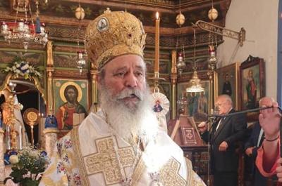 Στον πανηγυρίζοντα Ιερό Ενοριακό Ναό Αγίου Δημητρίου Ύδρας ιερούργησε ο Ποιμενάρχης μας κ.κ. ΕΦΡΑΙΜ