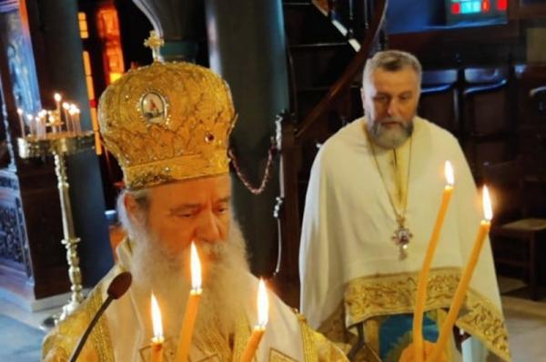 Στον Καθεδρικό Ναό Ύδρας ιερούργησε ο Μητροπολίτης ΕΦΡΑΙΜ