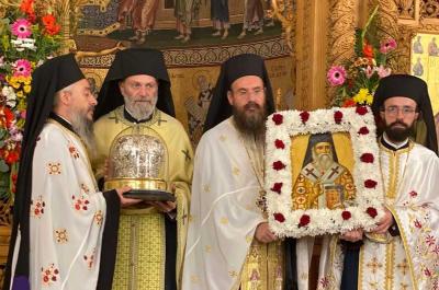 Με λαμπρότητα  ο Μέγας Τρισαρχιερατικός Εσπερινός στον πανηγυρίζοντα Ναό του Αγίου Νεκταρίου Αιγίνης