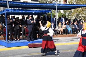Την κυβέρνηση εκπροσώπησε στην παρέλαση του Πειραιά ο ΥΦΥΝΑΝΠ Κώστας Κατσαφάδος