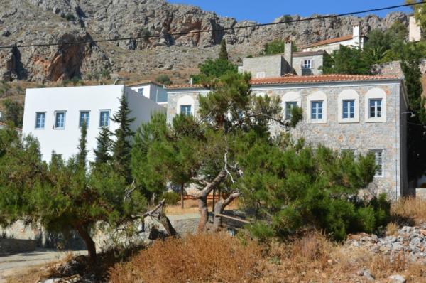 Πράξη αγάπης  και προσφοράς για παιδιά και νέους από τους καθηγητές και τους μαθητές του Λυκείου Ύδρας