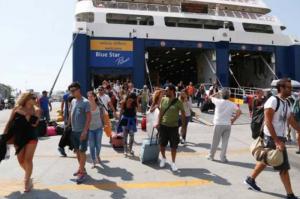 Περιφέρεια Αττικής:  Άμεσος δειγματοληπτικός έλεγχος στα λιμάνια Πειραιά και Ραφήνας για εισερχόμενους ταξιδιώτες