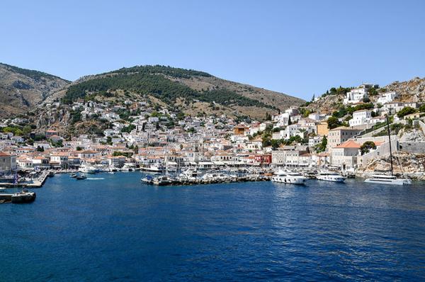 Έμεινε χωρίς ρεύμα η Ύδρα για 5,5 ώρες! Η προγραμματισμένη διακοπή επεκτάθηκε. Μεγάλη ταλαιπωρία για τον κόσμο