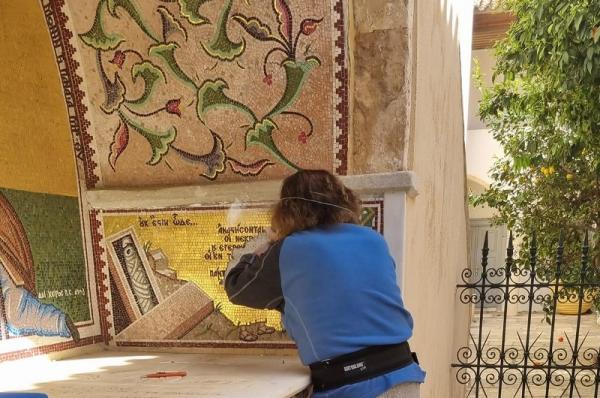 Αποκαταστάθηκε το ψηφιδωτό στην δεξιά πλευρά του Καθεδρικού Ναού Ύδρας