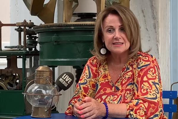 Η Ντίνα Αδαμοπούλου μιλά για τον Θαλασσογράφο Κωνσταντίνο Βολανάκη και τη σημαντική έκθεση των έργων του στο ΙΑΜΥ