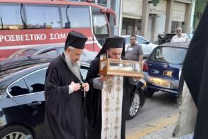 Με λαμπρότητα  η υποδοχή της Τιμίας Δεξιάς Χειρός του Αγίου Νεκταρίου στον Ι.Ν. Αγίας Τριάδος Περιστερίου