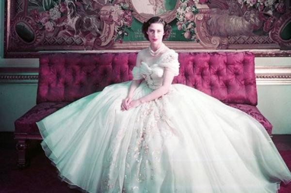 Christian Dior. Mεγαλειώδης έκθεση στο Μουσείο Victoria &amp; Albert του Λονδίνου