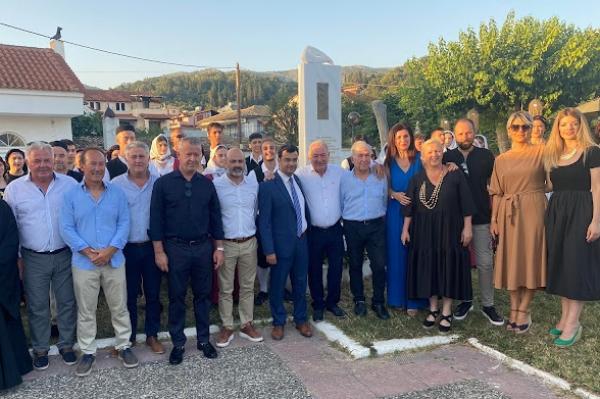 Από την εκδήλωση "Η Ύδρα συναντά τα Σύβοτα - Ιστορία και Παράδοση" στην Πλατεία Υδραίων Ναυτών