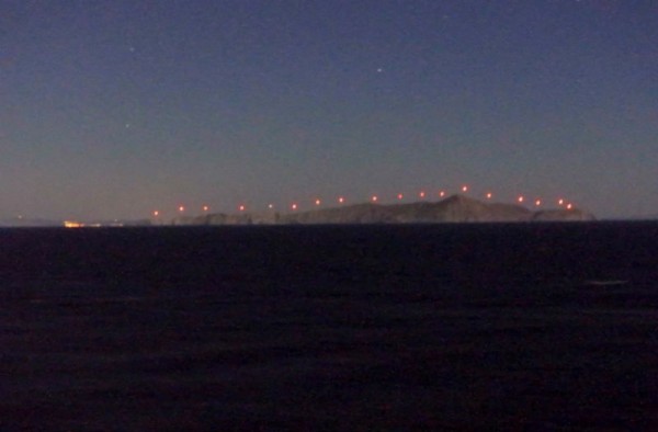 Το Σαν Τζόρτζι "κόκκινος φάρος" στη μέση της θάλασσας