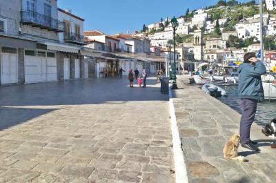 Πώς "ξύπνησε" σήμερα η Ύδρα με τον Κορωνοϊό να "καραδοκεί"