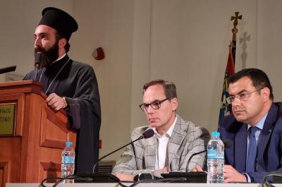 Στην παρουσίαση  του βιβλίου του Δημάρχου Ύδρας τον Μητροπολίτη ΕΦΡΑΙΜ  εκπροσώπησε ο Πανοσ. Πρωτοσύγκελλος Αρχιμ. π. Νεκτάριος Δαρδανός