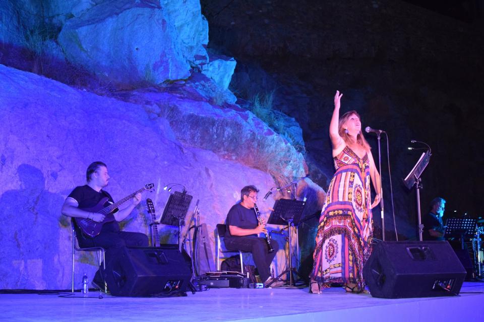 Ενθουσίασε   η μουσική βραδιά με «Τα τραγούδια της Μεσογείου» στο Ιστορικό Αρχείο Μουσείο Ύδρας