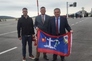 Υποδοχή   του Αγίου Φωτός στο λιμάνι της Ύδρας στις 23:00