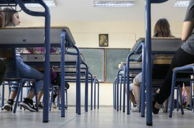 Πανελλήνιες: Προσευχή  για τις εξετάσεις των μαθητών στον Ι. Καθεδρικό Ναό Κοιμήσεως Θεοτόκου Ύδρας