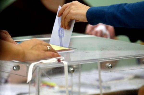 Υπερψηφίστηκε το νομοσχέδιο για την εκλογή των δημοτικών και περιφερειακών αρχών