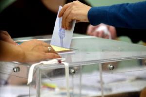 Υπερψηφίστηκε το νομοσχέδιο για την εκλογή των δημοτικών και περιφερειακών αρχών
