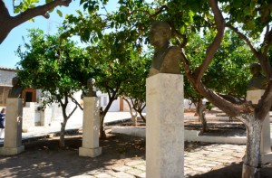 Έφτασε η ώρα για τα αποκαλυπτήρια της προτομής του Παναγιώτη Τέτση