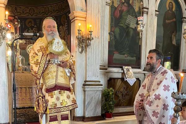 Ο Μητροπολίτης Ύδρας κ. ΕΦΡΑΙΜ ιερούργησε στον Ι. Ενοριακό Ναό Εισοδίων Θεοτόκου Αιγίνης