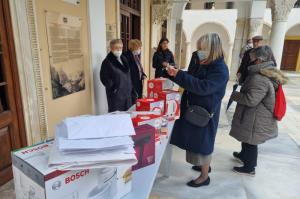 Πραγματοποιήθηκε η κλήρωση των δώρων της Λαχειοφόρου του Ε.Φ.Τ. του Καθεδρικού Ναού Ύδρας