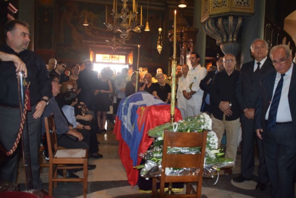 Σε κλίμα ιδιαίτερης συγκίνησης το τελευταίο ταξίδι του Θεόφιλου Γ. Σαΐτη